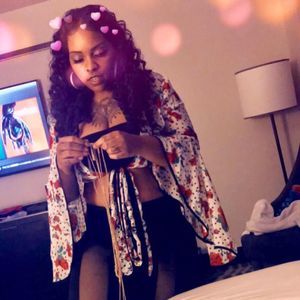 Meet your Posher, Shalandria